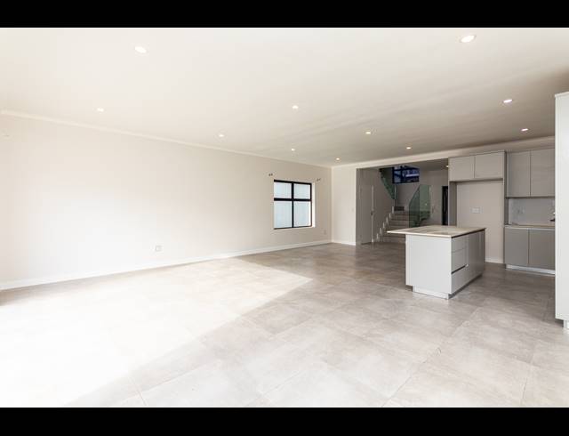 4 BEDROOM FREEHOLD FOR SALE IN SANDOWN